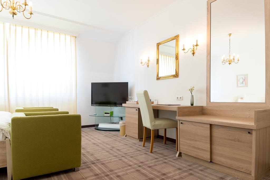 Zum Kuhhirten Hotel 3*